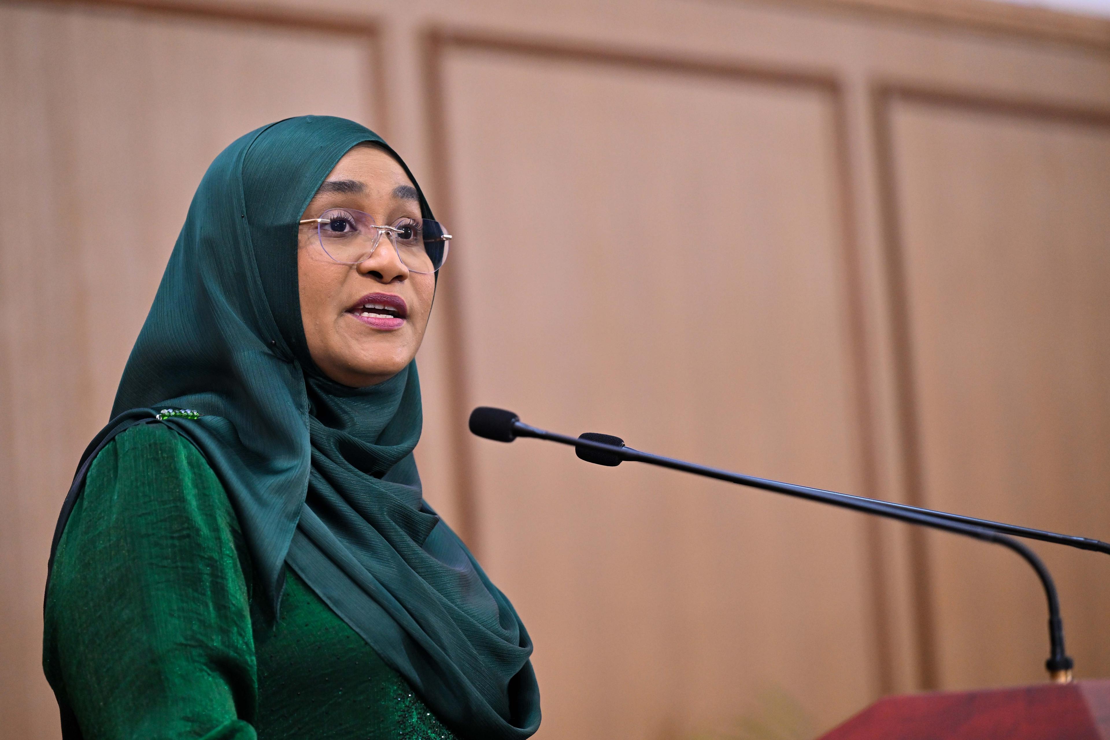 ހިސާބު ޢިލްމު ހަރުދަނާކުރުމަކީ ޤައުމުގެ ކުރިމަގަށް ކުރެވޭ ވުނަކުރުމެއް: ފަސްޓް ލޭޑީ