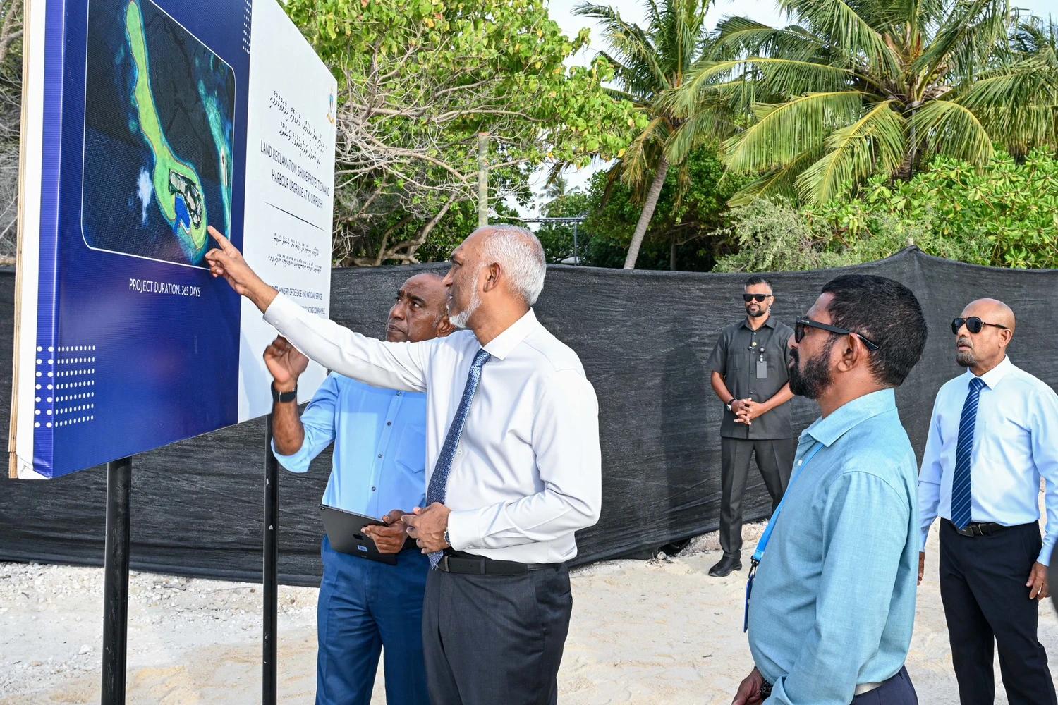 ގިރިފުށީ ބިންހިއްކުމުގެ މަޝްރޫޢުގެ މަސައްކަތް ރައީސް ބައްލަވާލައްވައިފި
