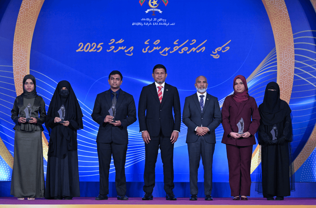 ނައިބު ރައީސް، "މަތީ އަރުތަވެރިންގެ އިނާމު 2025" ގެ ތިންވަނަ ދަންފަޅި ޝަރަފުވެރިކޮށްދެއްވައިފި