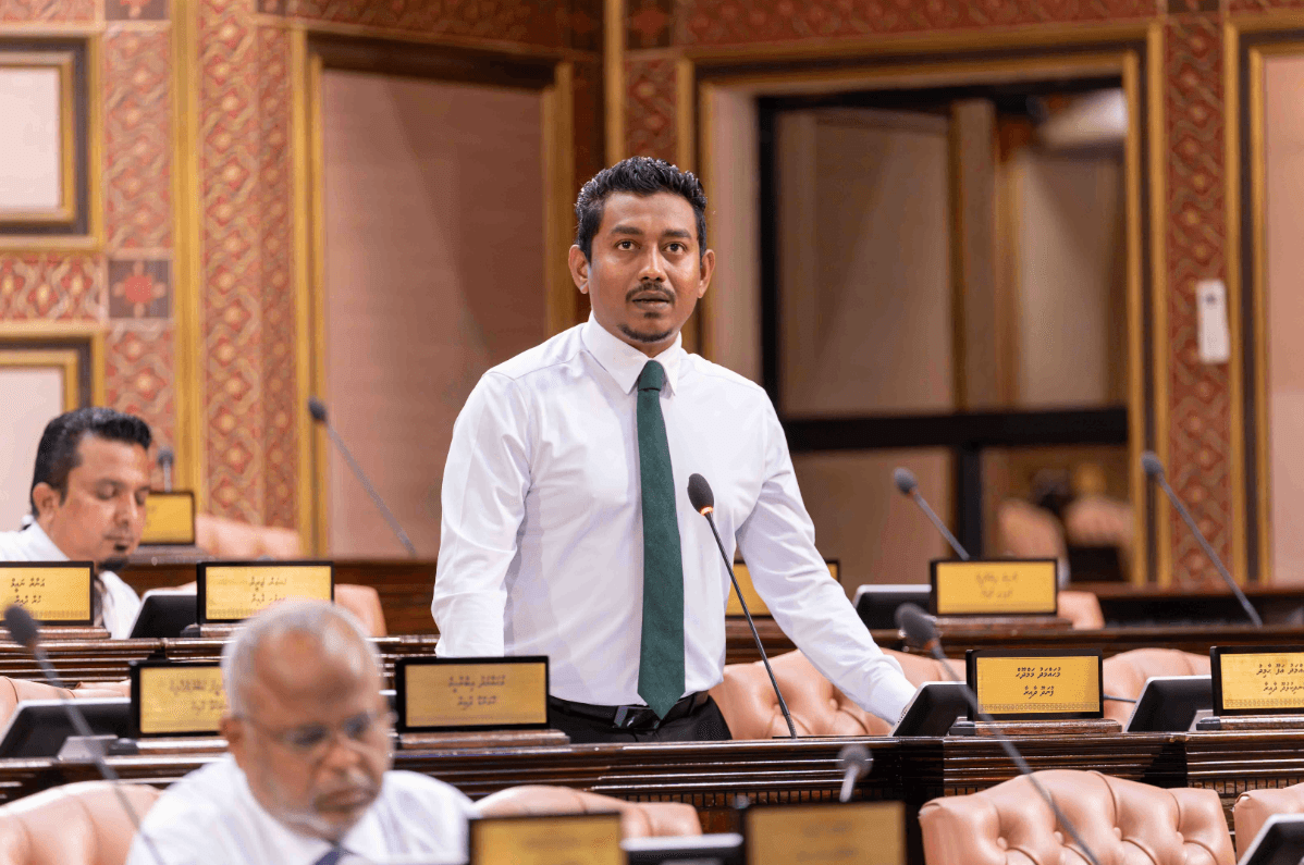 ރަށްރަށުގެ އަސާސީ ޚިދުމަތްތައް ފުރިހަމަނުވެ އޮތީ އެމްޑީޕީ ސަރުކާރުން ހެދި ބޮޑެތި ގޯސްތަކުގެ ސަބަބުން: މަމްދޫހް