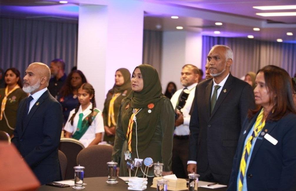 ރާއްޖޭގެ ފުރަތަމަ ޤައުމީ ގަރލް ގައިޑް ދުވަހުގެ އިހުތިފާލު ރައީސްގެ ދެކަނބަލުން ޝަރަފުވެރިކޮށްދެއްވައިފި