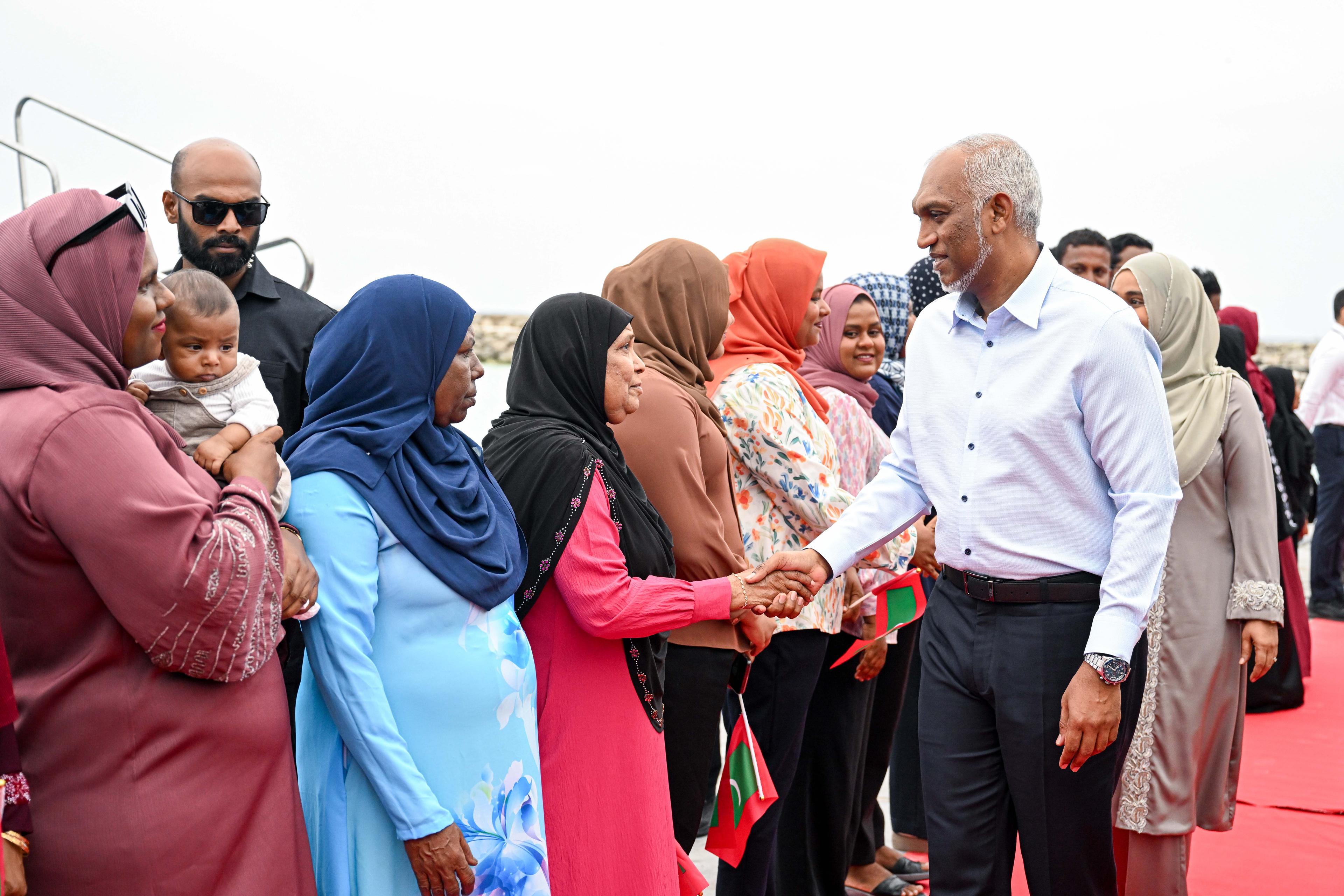 އުކުޅަސް ދަތުރުފުޅަށް ފަހު، ރައީސް މާލެ ވަޑައިގެންފި