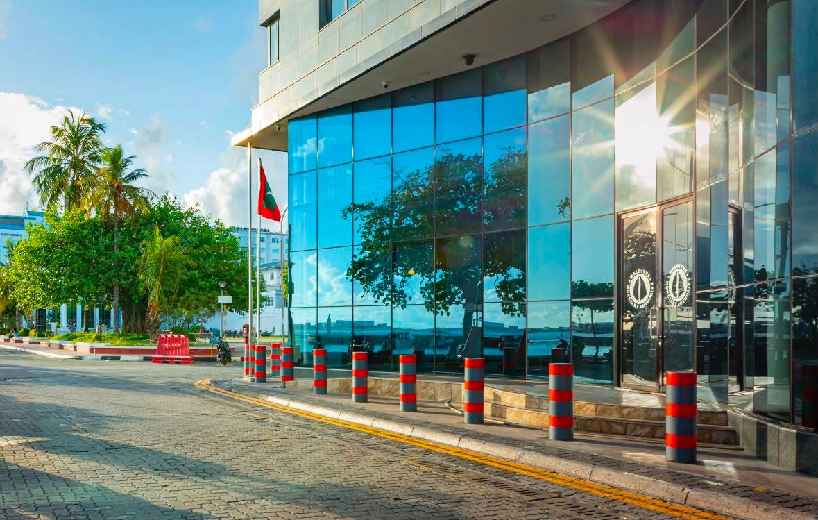 އިގްތިސާދު ތެރޭގައި ދައުރުވާ ފައިސާ މަދުކުރުމަށް އެމްއެމްއޭގެ މަނިޓަރީ ޕޮލިސީ އިތުރަށް ހަރުދަނާކޮށްފި