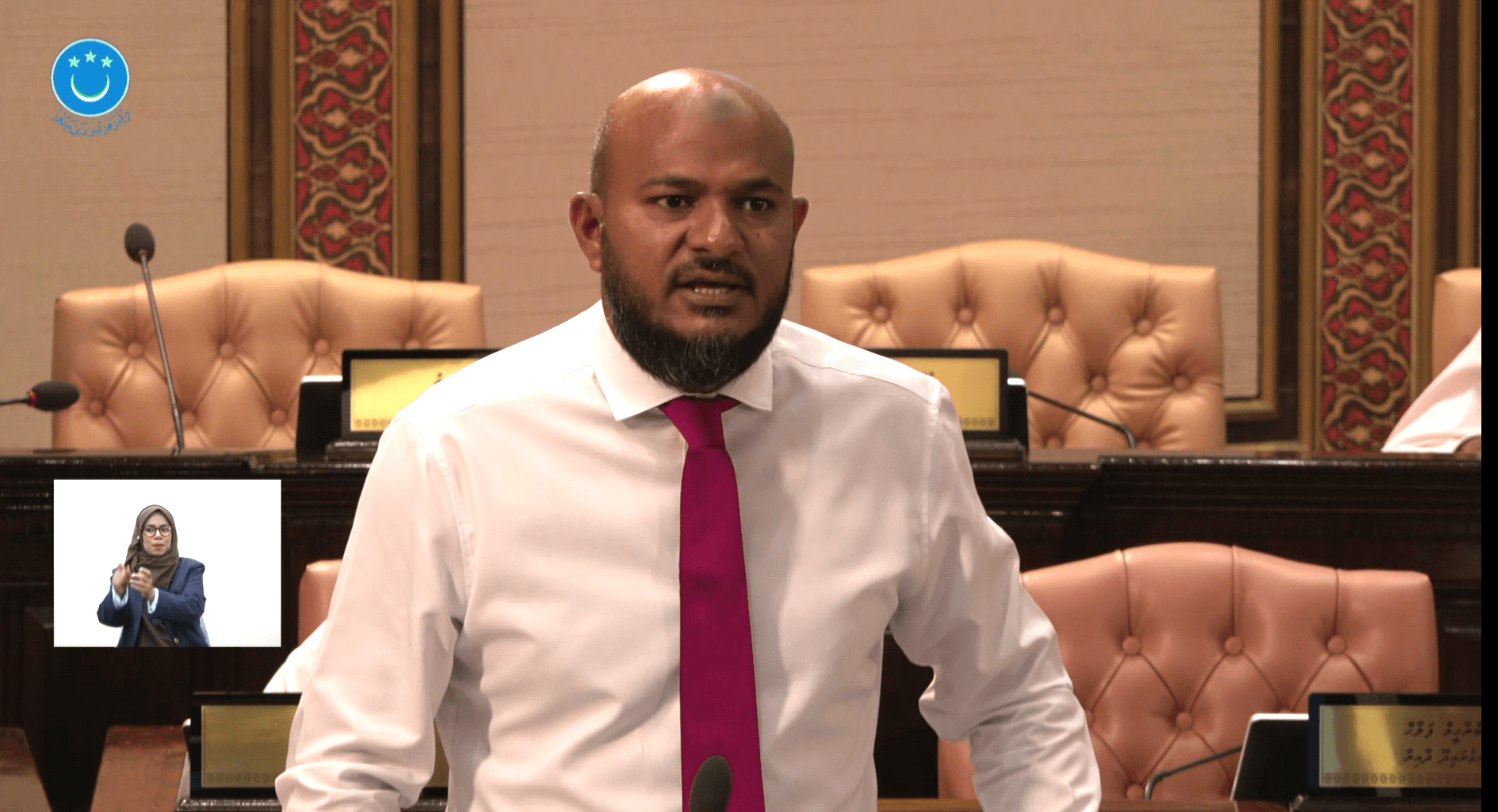 ކުންފުނިތަކަށް ގެންނަ ބަދަލާ އެކު މަސްދޯނި ފަހަރުގައި ބިދޭސީންގެ ބަދަލުގައި އުޅޭނީ ދިވެހި ޒުވާނުން: ޝުޖާއު