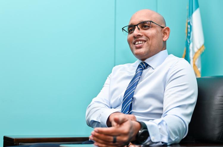 ކާބޯތަކެއްޗާއި، ތެލާއި، އަދި ބޭސް ފަދަ އަސާސީ މުދާ މެދުކެނޑުމެއް ނެތި ރައްޔިތުންނަށް ލިބޭނެ: މަލީ ވަޒީރު