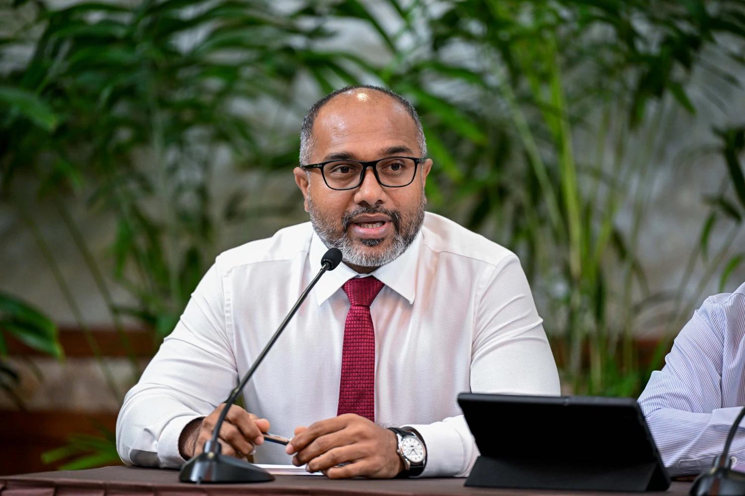 ބްލެކްމާކެޓުގައި ޑޮލަރު ވިއްކާ 9 ފަރާތެއް ވަނީ ޑިޓެންޝަނަށް ގެންގޮސްފައި:ވަޒީރު އިހްސާން