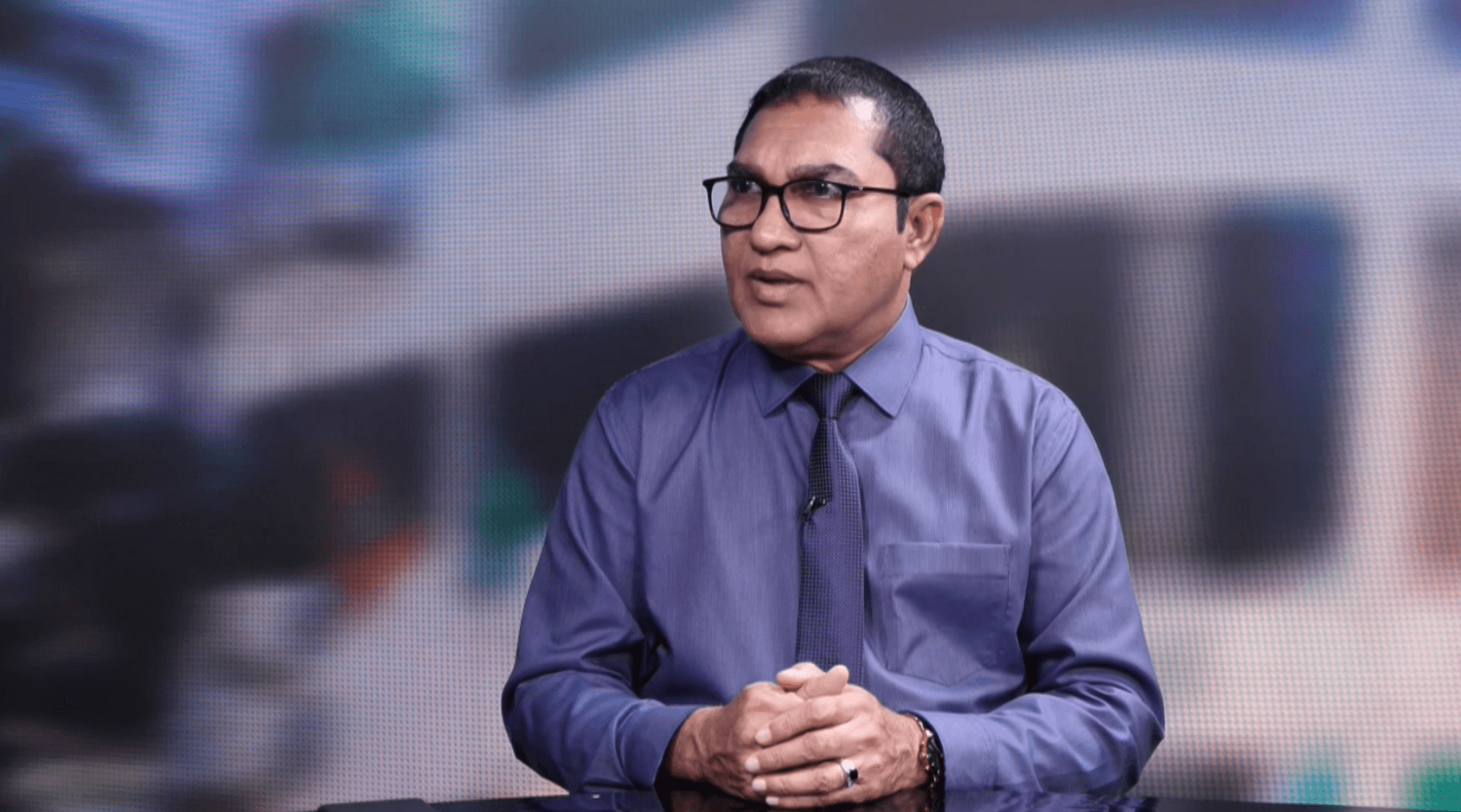 ރައީސް ޑރ. މުހައްމަދު މުއިއްޒު ރައީސް ޔާމީނަށް އަމަލު ކުރައްވަނީ ވަރަށް ހެޔޮ ގޮތަކަށް ވަރަށް ލުއި ގޮތަކަށް: އައިބީ